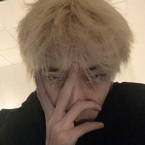 猛操伪娘臭婊子
